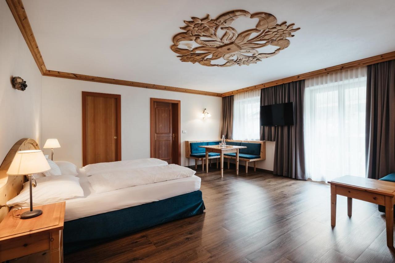 Kristallhotel Corona-Krone サン・ヴィジリオ・ディ・マレッベ エクステリア 写真