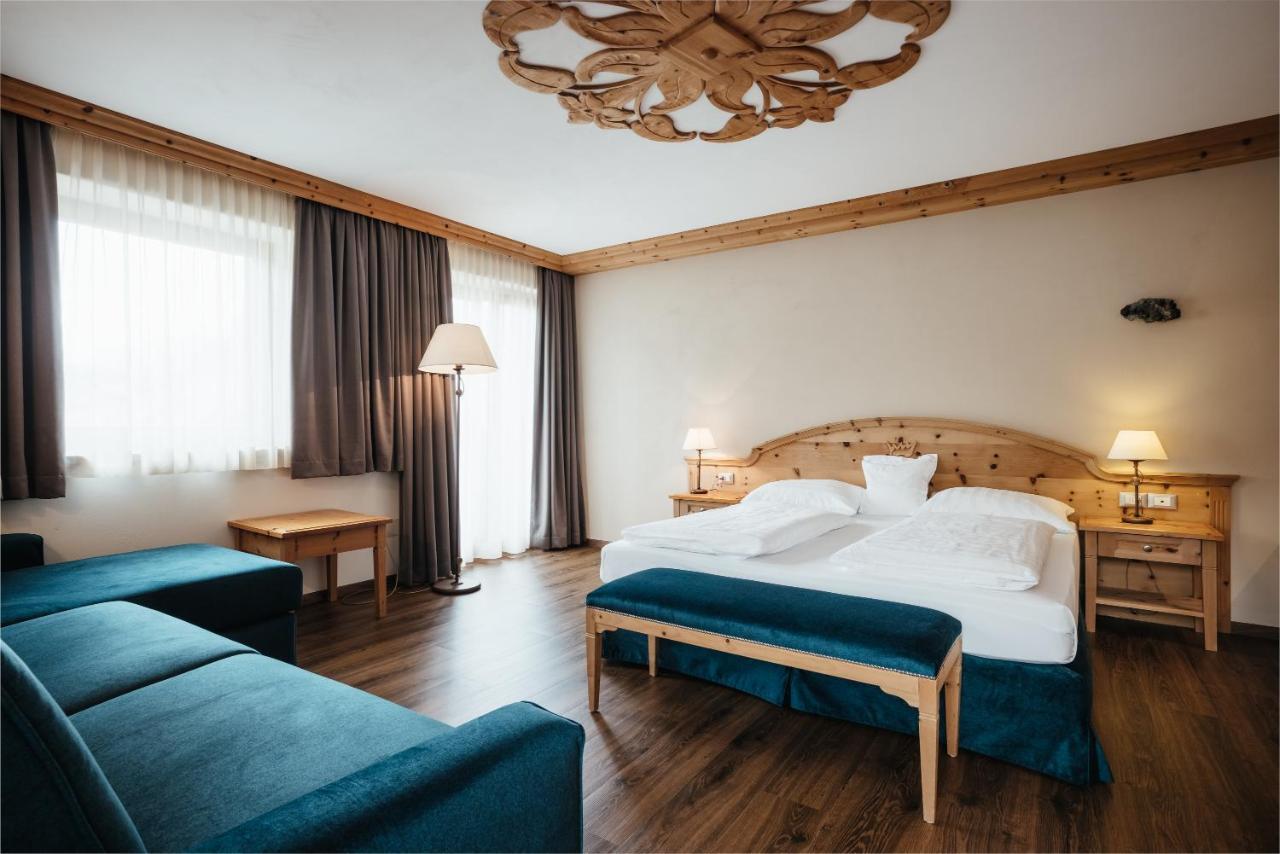 Kristallhotel Corona-Krone サン・ヴィジリオ・ディ・マレッベ エクステリア 写真