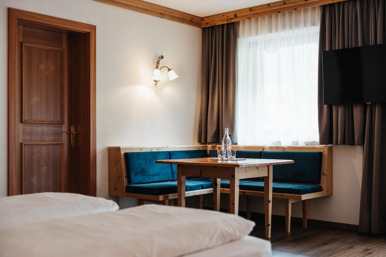 Kristallhotel Corona-Krone サン・ヴィジリオ・ディ・マレッベ エクステリア 写真