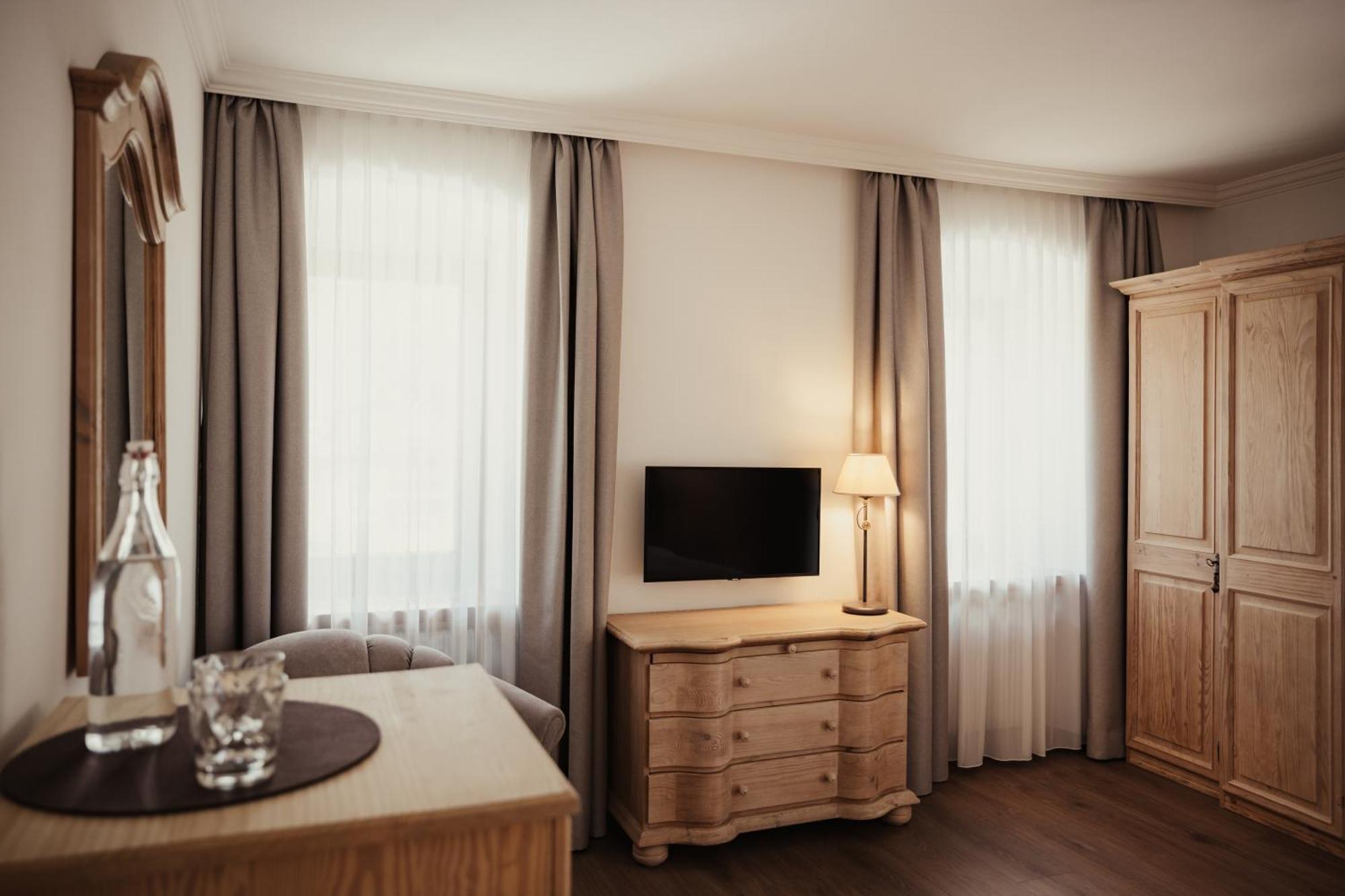 Kristallhotel Corona-Krone サン・ヴィジリオ・ディ・マレッベ エクステリア 写真