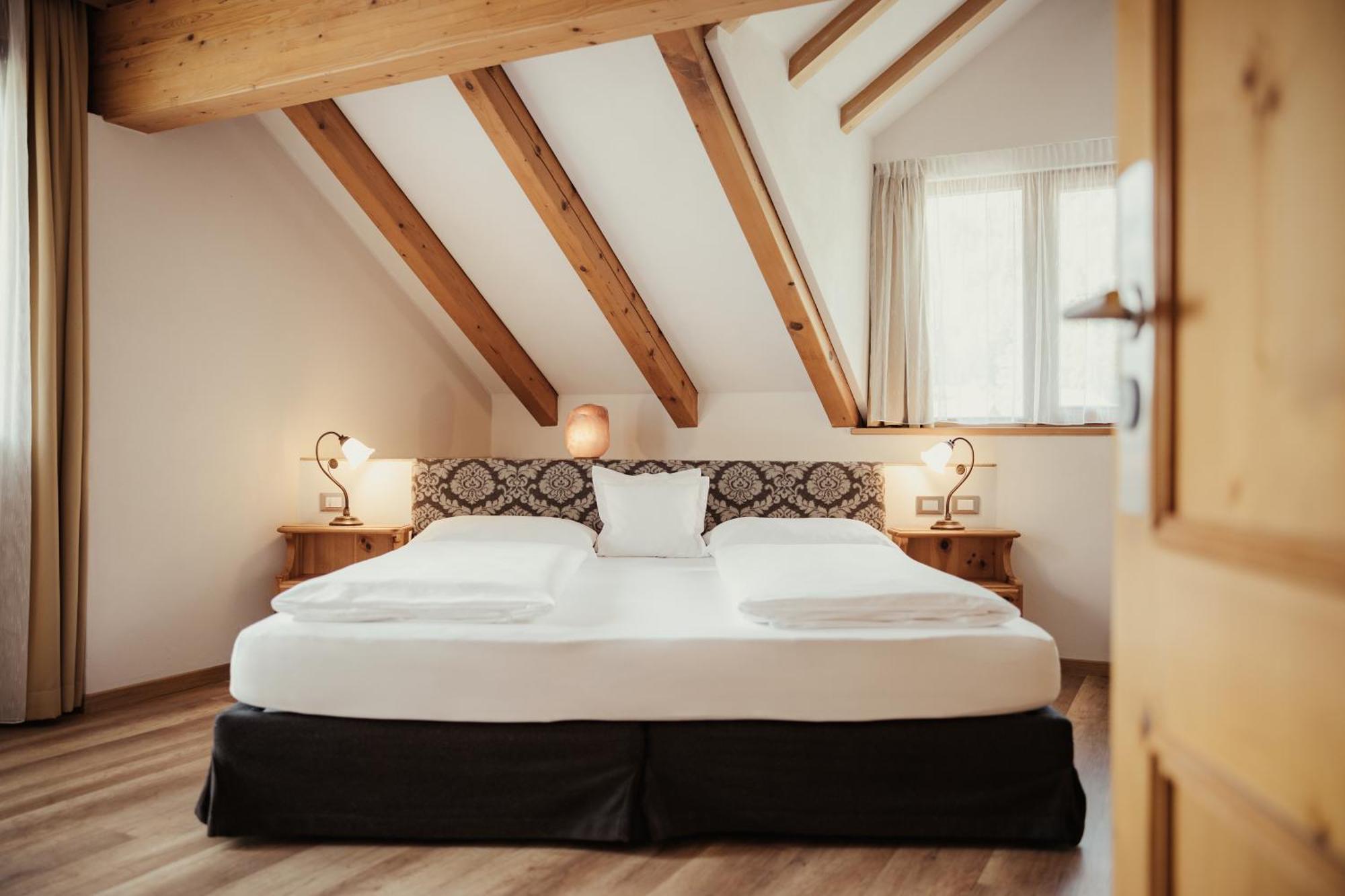 Kristallhotel Corona-Krone サン・ヴィジリオ・ディ・マレッベ エクステリア 写真