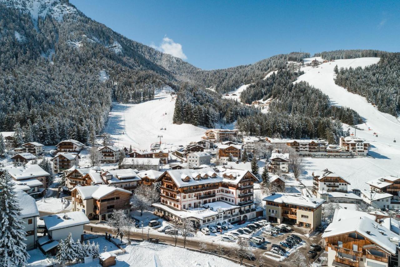 Kristallhotel Corona-Krone サン・ヴィジリオ・ディ・マレッベ エクステリア 写真