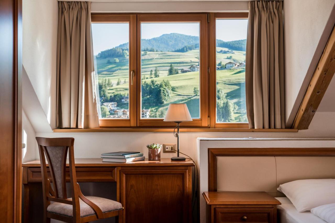 Kristallhotel Corona-Krone サン・ヴィジリオ・ディ・マレッベ エクステリア 写真